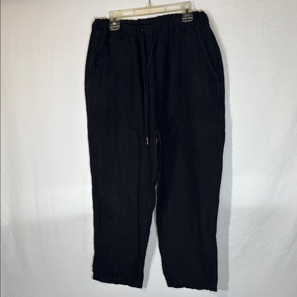 Women’s Black linen crop Pants size M